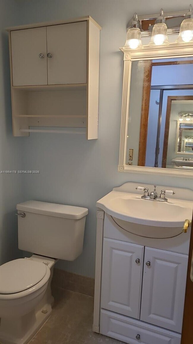 Building Photo - 135 Coventry F