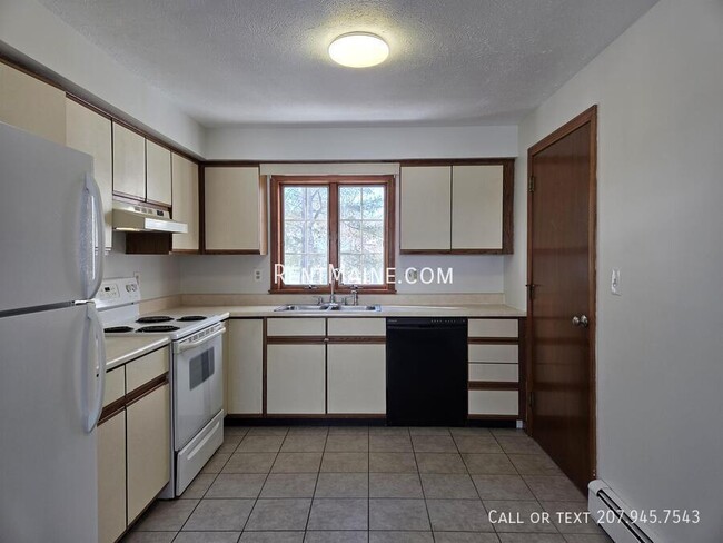 Building Photo - 7 Hartley St