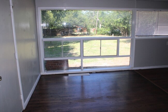 Building Photo - In the Heart of Midwest City *PROMO FIRST FULL MONTH FREE!!