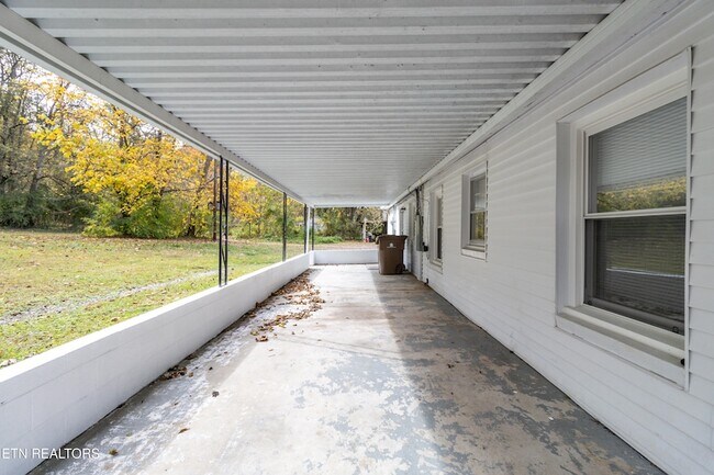 Building Photo - 6520 Jackie Ln