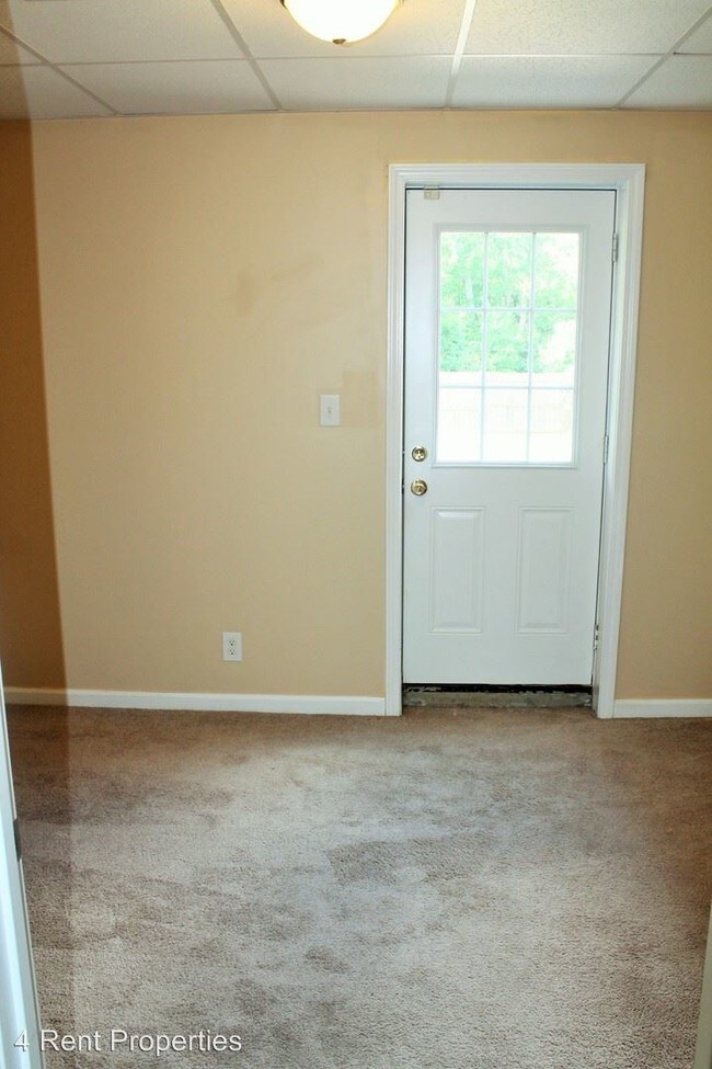 Building Photo - 4 br, 3 bath House - 1389 Mutual Drive