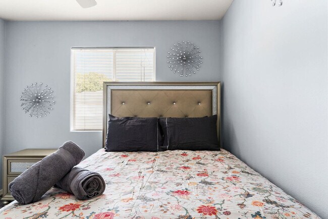 Building Photo - 4301 N 21st St