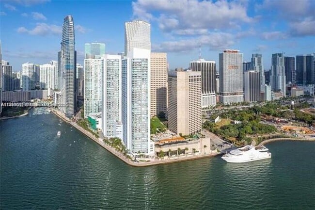 Building Photo - 325 S Biscayne Blvd