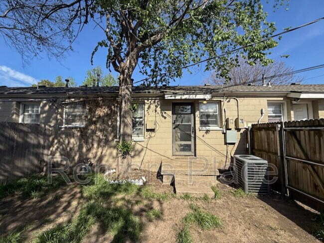 Building Photo - 3840 S Rockford Ave