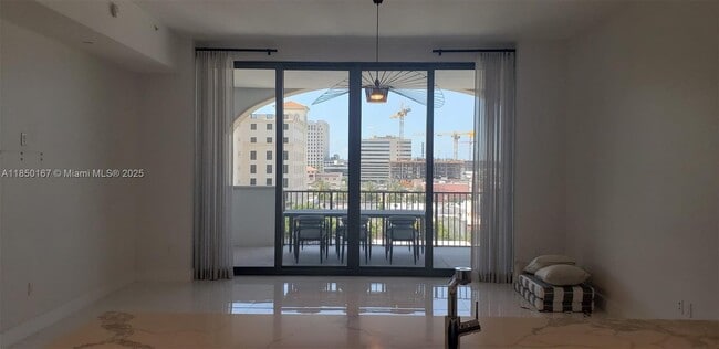 Building Photo - 275 Giralda Ave
