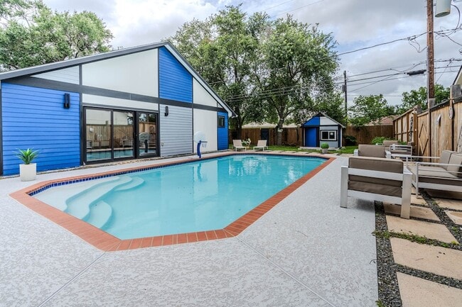 Building Photo - 6518 Kury Ln