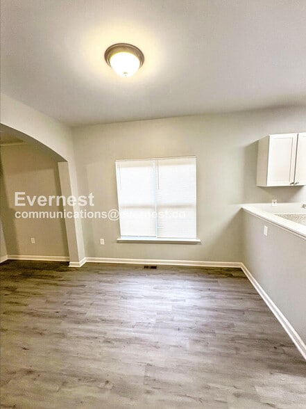 Building Photo - 2001 Chicago Ave NW