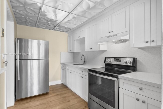 Building Photo - 1840 SW 63rd Ave