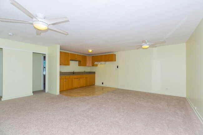 Building Photo - 828 Oneawa St