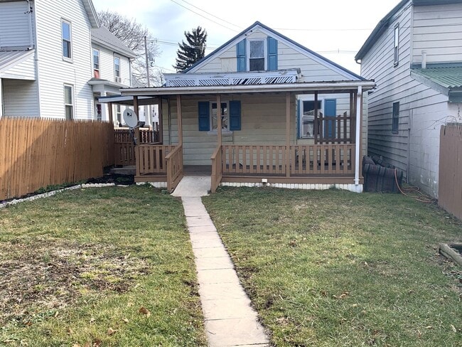 Building Photo - Charming 3-Bedroom, 1-Bathroom Single-Fami...