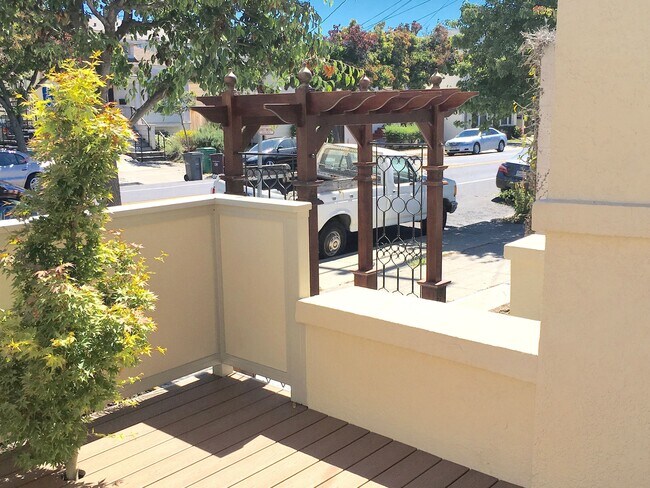 Building Photo - 1072 45th St