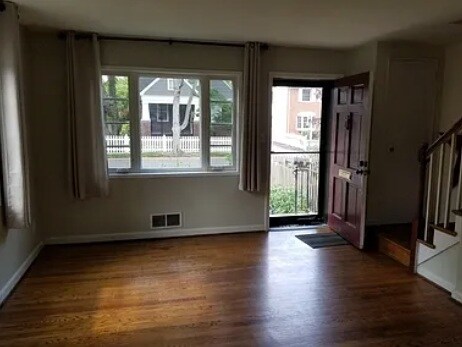 Building Photo - 505 E Windsor Ave