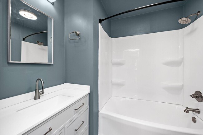 Building Photo - 414 Churchill Ct