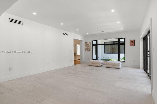 Building Photo - 6220 SW 123rd Terrace