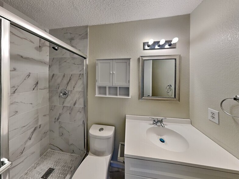 Building Photo - 4513 Ebbtide Ct