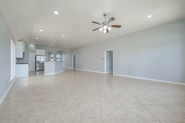 Building Photo - 6015 Hewes Point Ln