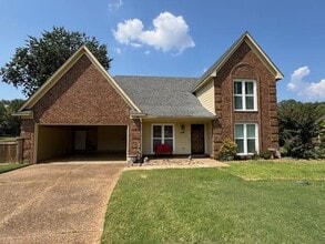 Building Photo - 8855 Lake Edge Cove W