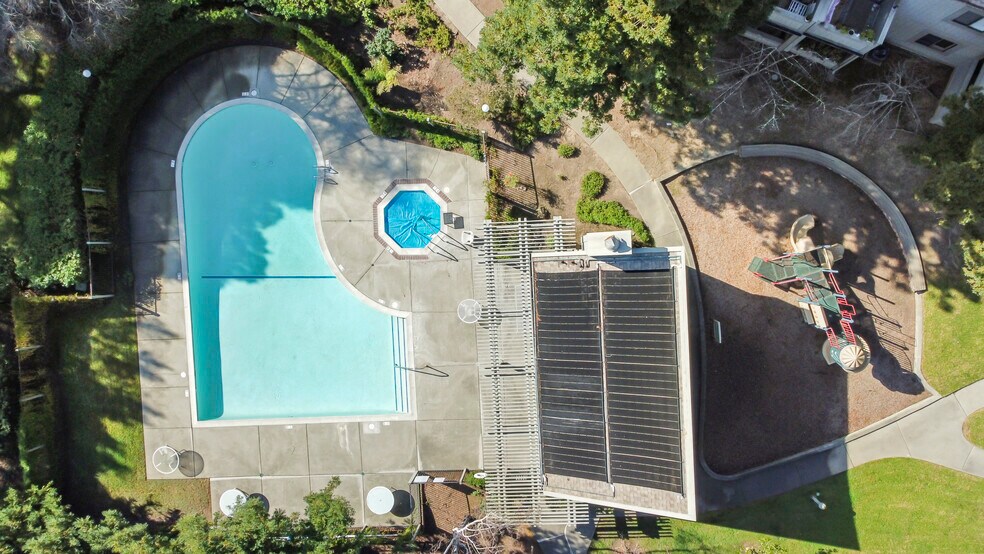 Building Photo - 198 Oriole Cir