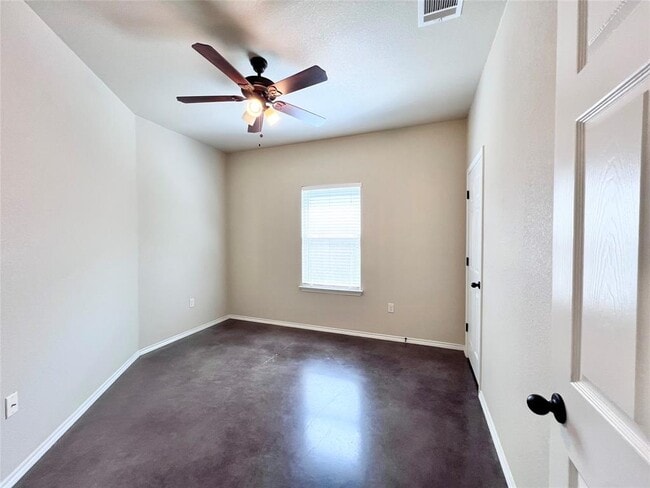 Building Photo - 143 Samuel Dr