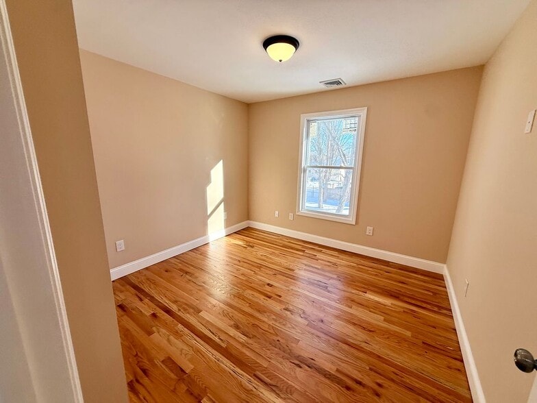 Building Photo - 230 Clark St