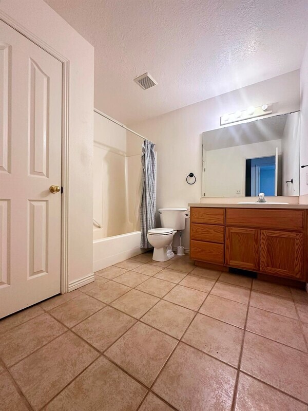 Building Photo - 1675 W 100 N