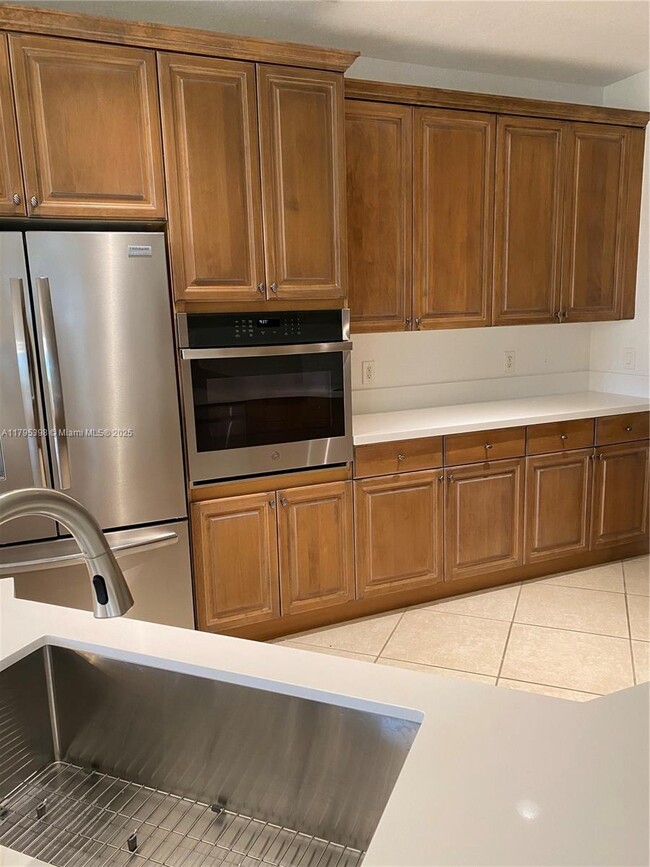 Building Photo - 2697 Center Ct Dr