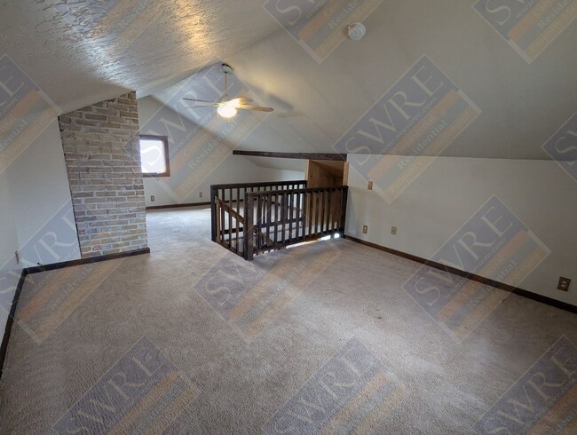 Building Photo - 2 Harding Ct