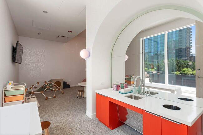 Building Photo - 1000 S Michigan Ave