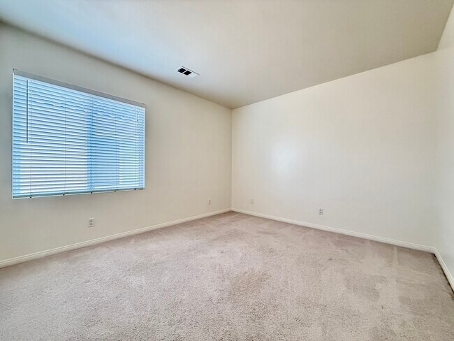 Building Photo - 13642 Pinnacle Way