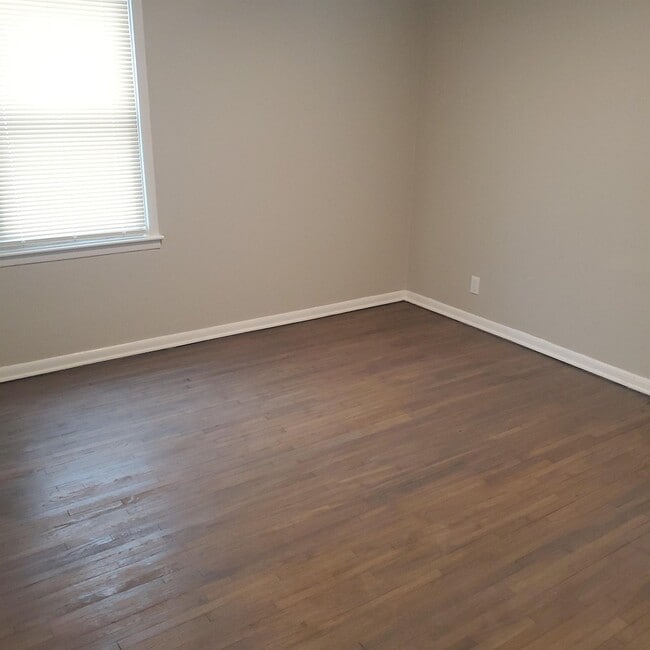 Building Photo - 3123 E Xyler St