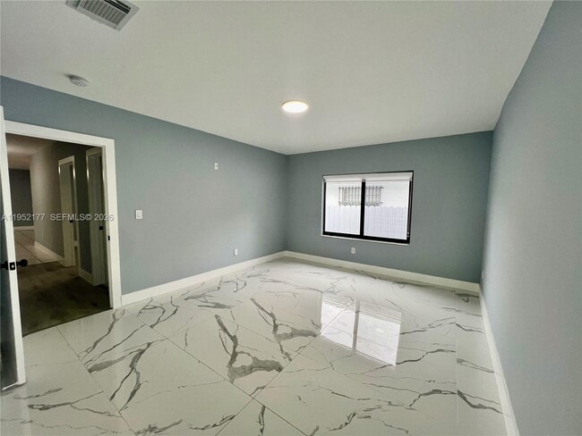 Building Photo - 3297 SW 26th St