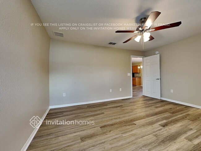 Building Photo - 4518 Fairway Oaks Dr