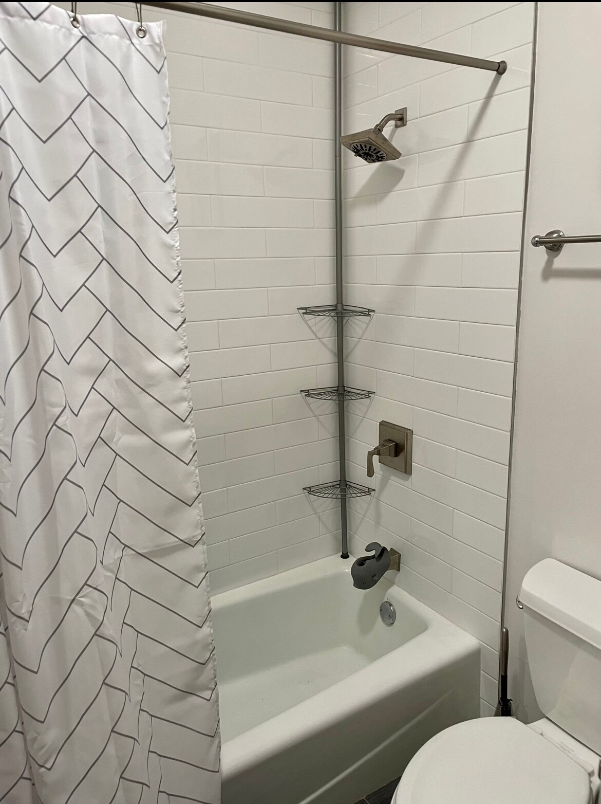 Bathroom 1 - 857 N La Salle Dr