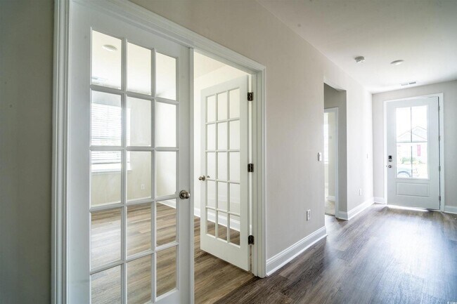 Building Photo - 816 Hibernation Wy