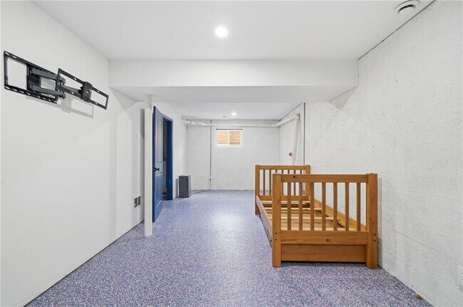 Building Photo - 2130 Cove Trail