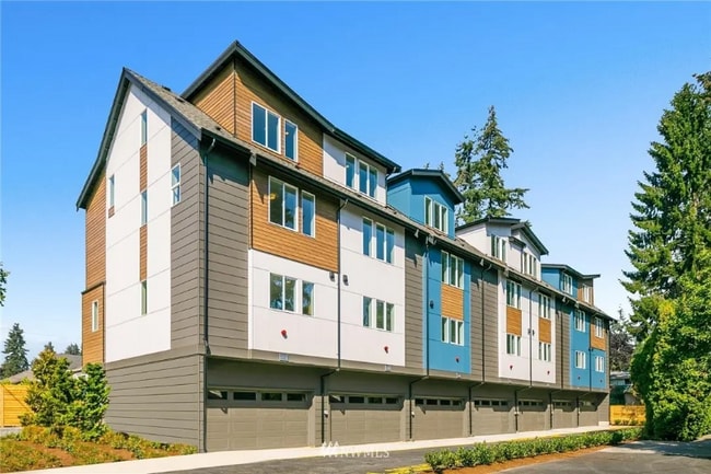 Building Photo - 2156 N 185th St