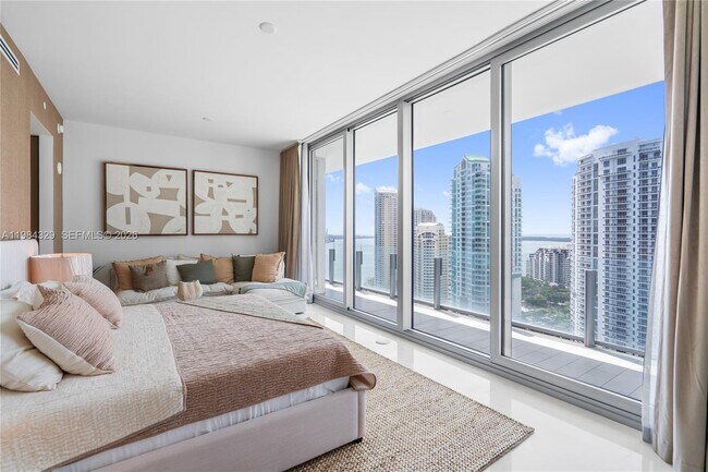 Building Photo - 300 Biscayne Blvd Way