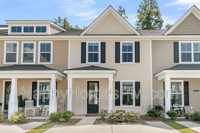 Building Photo - 523 Green Fern Dr
