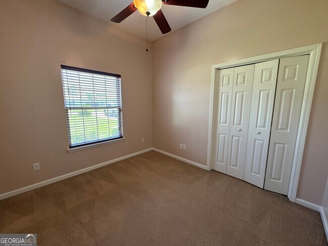 Building Photo - 607 Victorias Cir