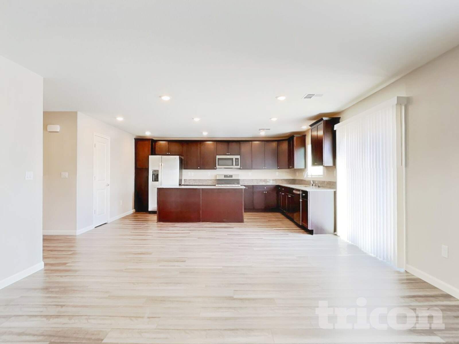 Building Photo - 8958 Elk Ravine Dr