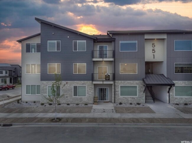 Building Photo - 551 S 1020 W