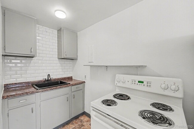Building Photo - 434 N Hamilton St