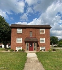 Building Photo - 1810 Mahoning Ave NW