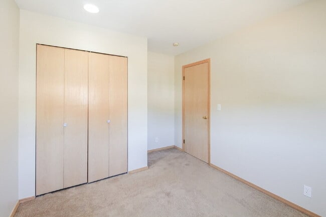 Building Photo - 25719 SE 37th St