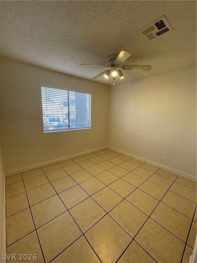 Building Photo - 3151 N Soaring Gulls Dr