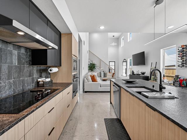 Building Photo - 1941 Glenmore Ave