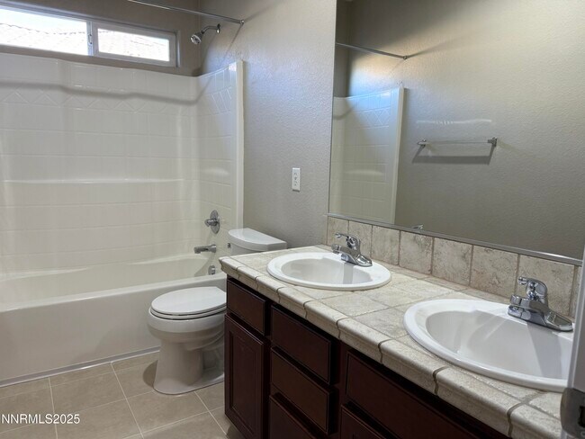 Building Photo - 435 Stradella Ct