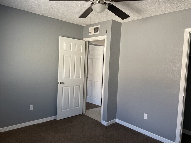 Building Photo - 8137 Staghorn Dr