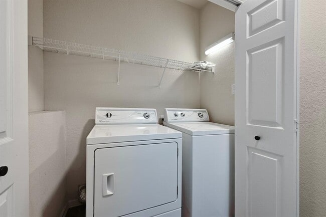 Building Photo - 3510 Wendel Cove
