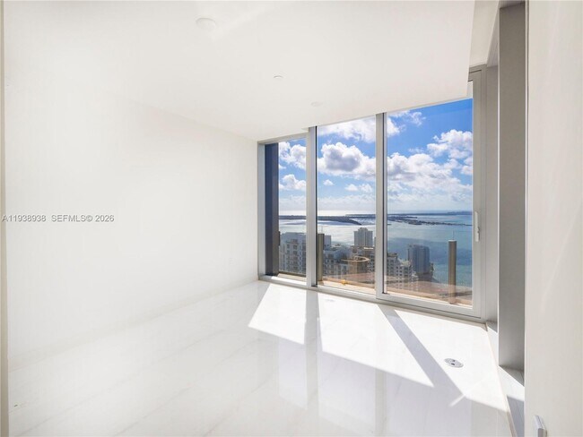 Building Photo - 300 Biscayne Blvd Way